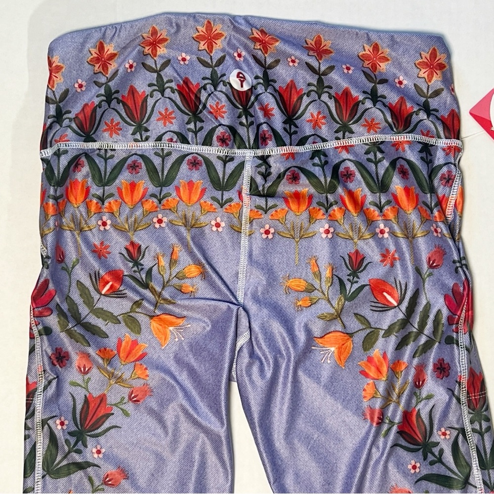 •YOGA DEMOCRACY• High Waist Bell Bottoms 2.0 Leggings in Lavender Love Size L - Picture 7 of 13